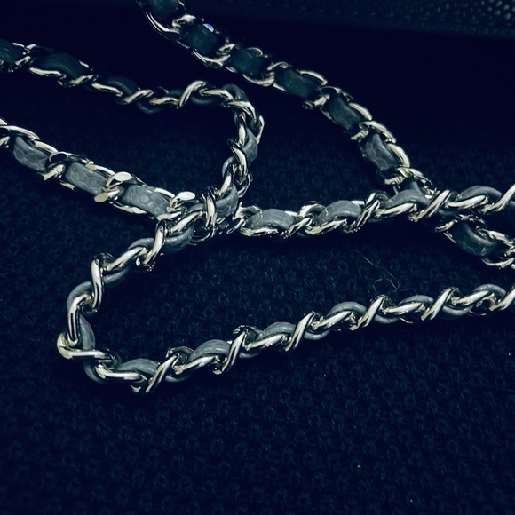 🔥CHANEL Quilted Vegan Leather Chain Crossbody sterling Gray wallet on chain - Picture 6 of 14